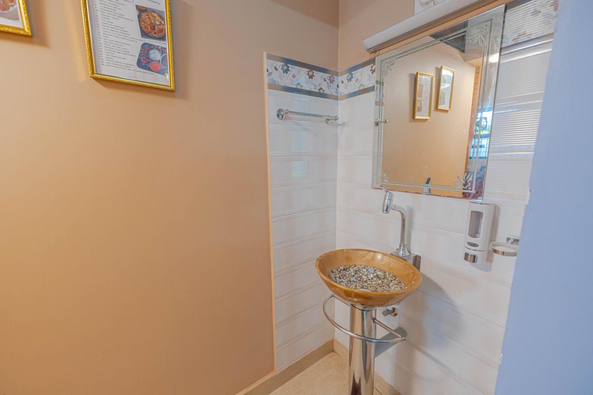 Udupi Homestay - Hill Top Villa Bagian luar foto